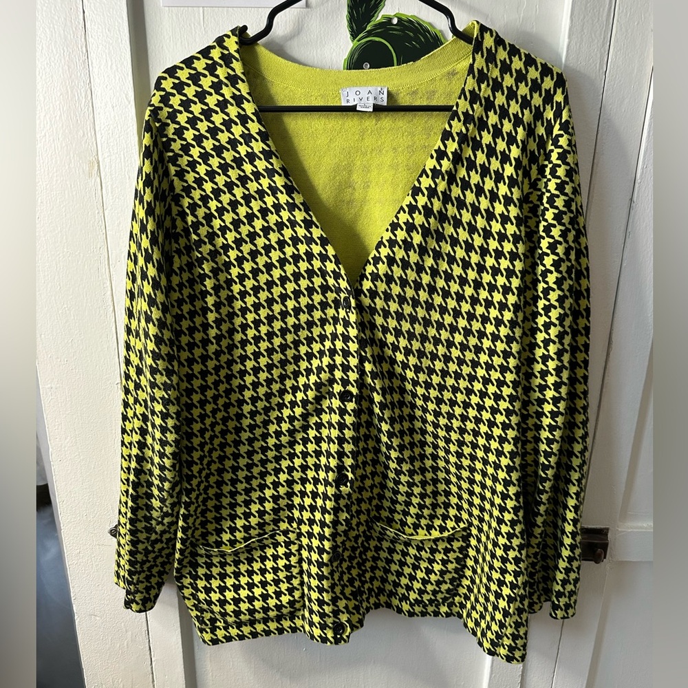 Joan Rivers Vibrant Green and Black Houndstooth Sweater L